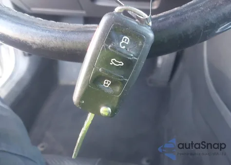 2014 Volkswagen Beetle 2.5L из США, поврежденный, VIN 3VWJP7AT7EM633386